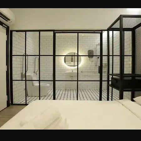 Z Hotel Ara Damansara, Lrt, Mall, Airport Петалінг-Джая Екстер'єр фото